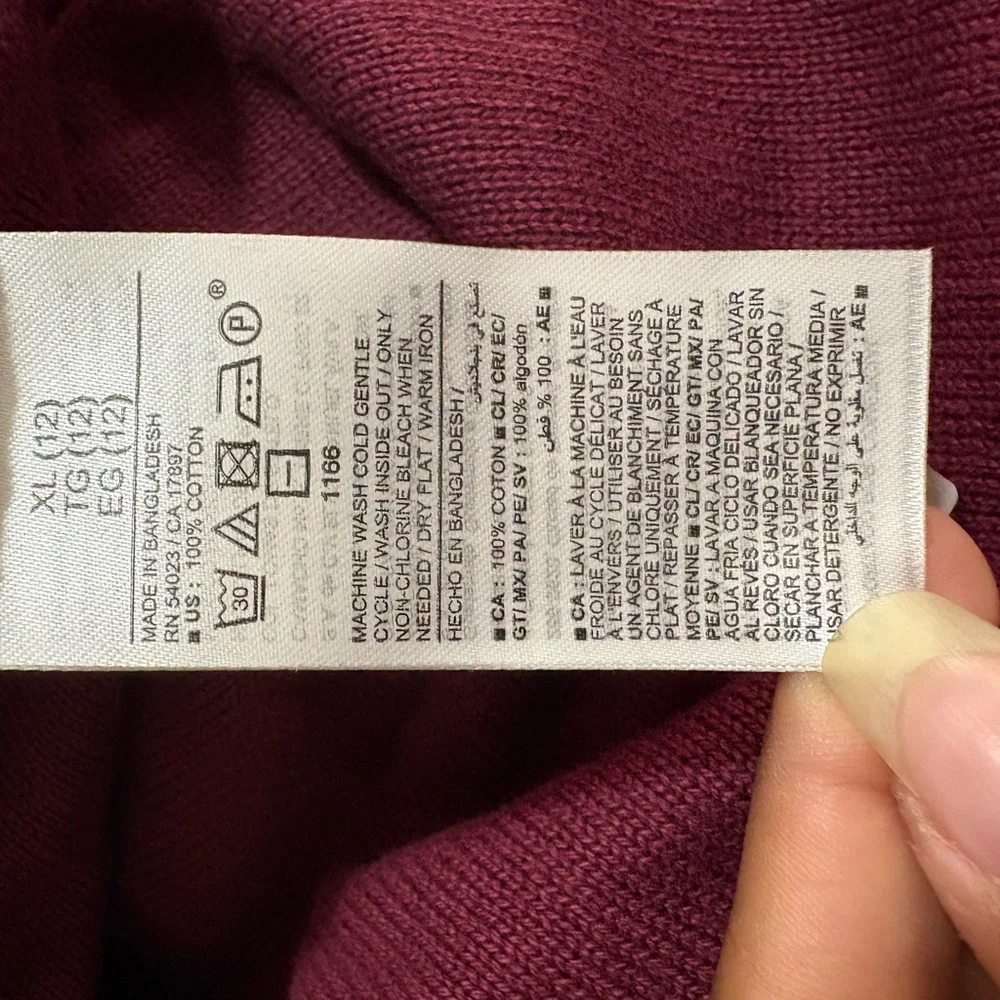 NWT Old Navy Boys Uniform‎ Classic V-Neck Sweater in Deep Burgundy Fall Winter